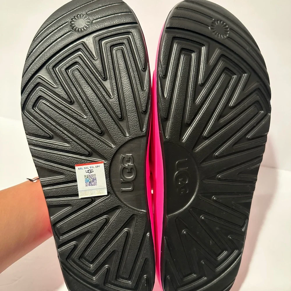 UGG Slides - Picture 7 of 10